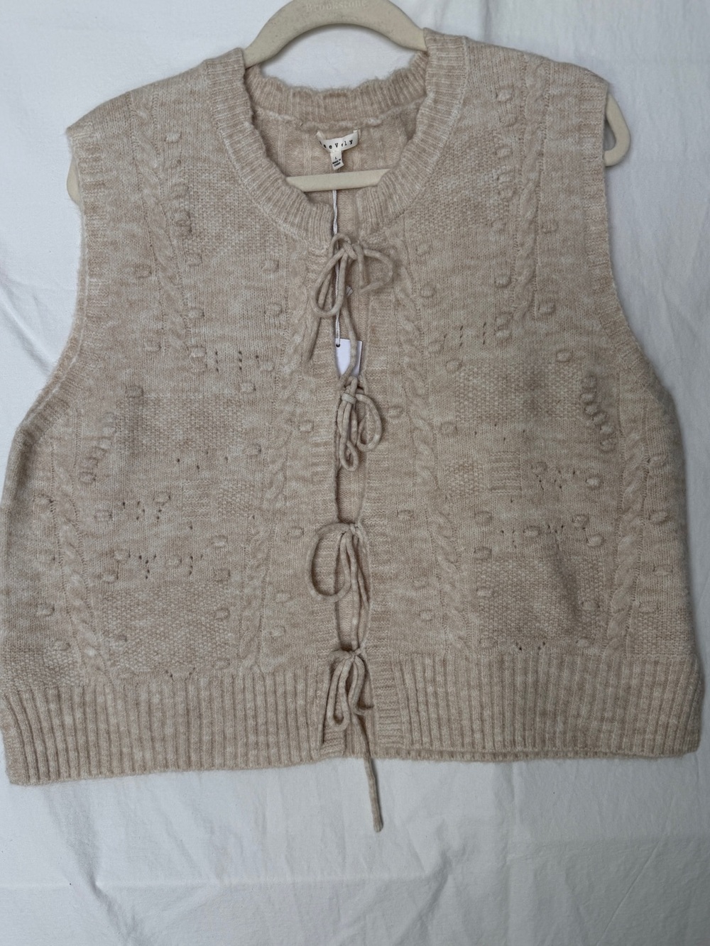 Tie-Front SWEATER Vest Cardigan in Light beige,/cream size L NWT